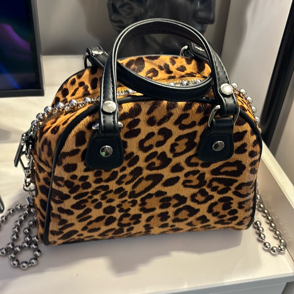 Leopard bowling bag